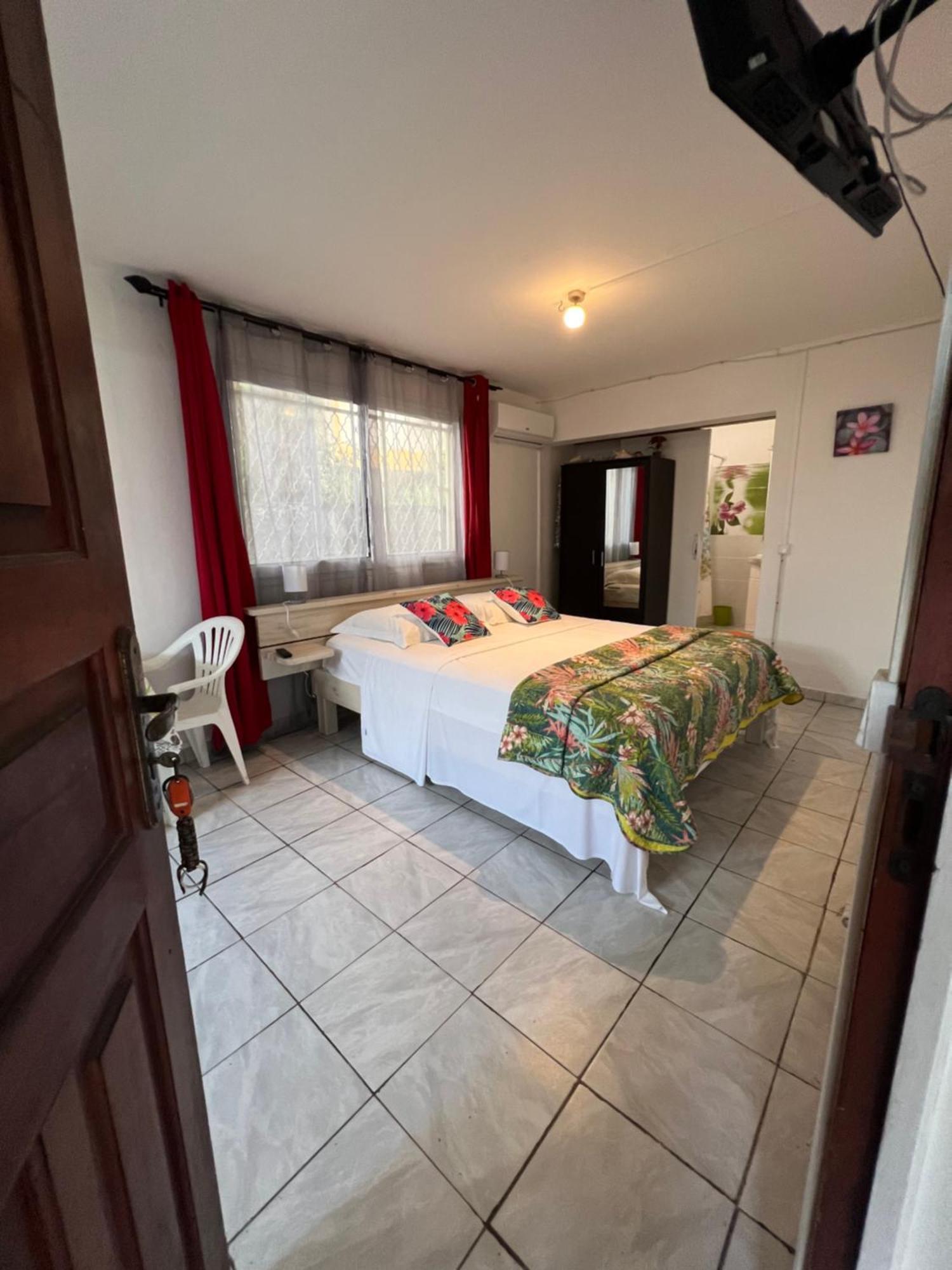 Location Tropical Apartment Sainte-Anne  Exterior photo